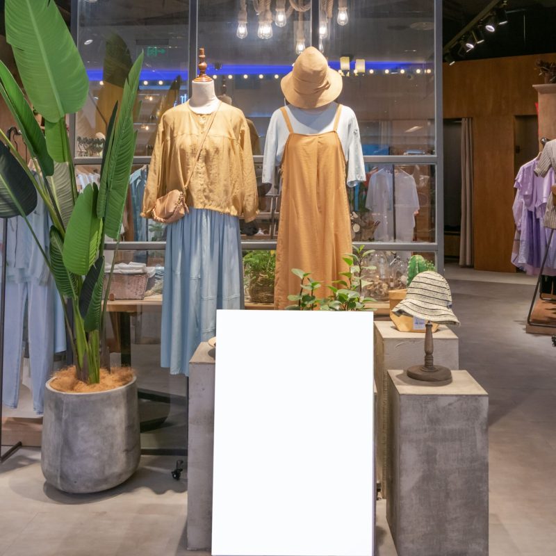 women-s-fashion-store-shopping-mall-min